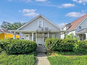 Building Photo - 1319 W 27th St