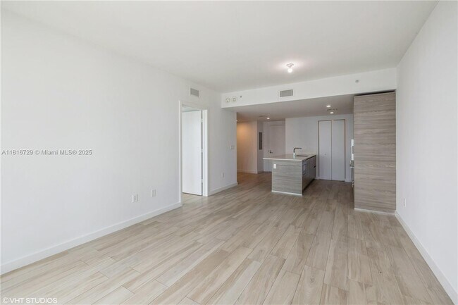 Building Photo - 1300 S Miami Ave