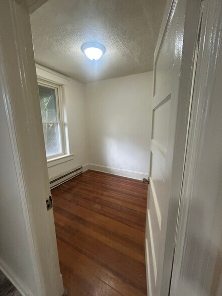 Building Photo - 333 2nd St
