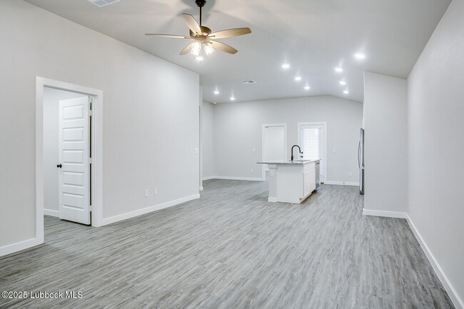 Building Photo - 10518 Abbeville Ave