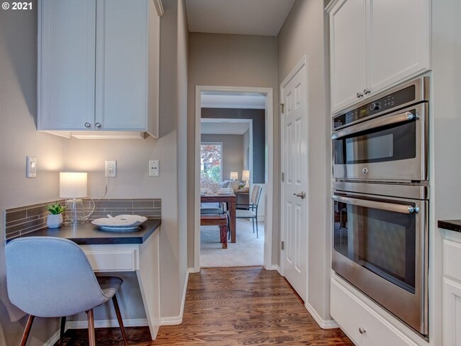 Building Photo - Sought after Remington 4bed 2.5bath with Lots of Yard Space!