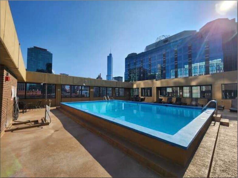 Building Photo - 233 E Erie St