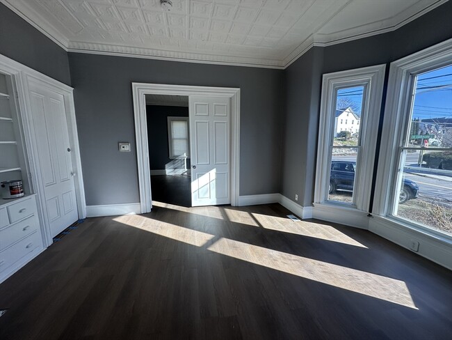 Building Photo - 24 N Main St