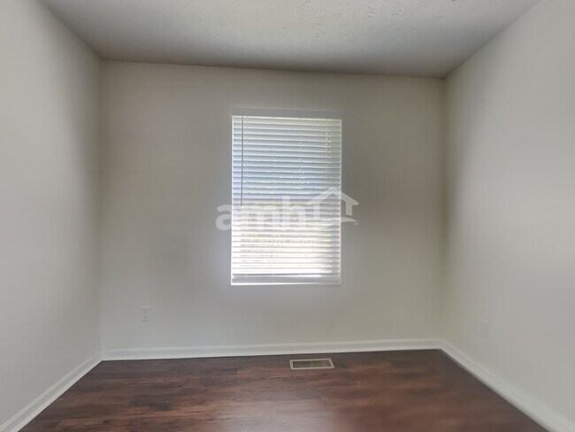 Building Photo - 1335 Wingate Dr