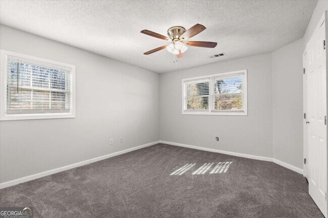 Building Photo - 2172 Park Terrace