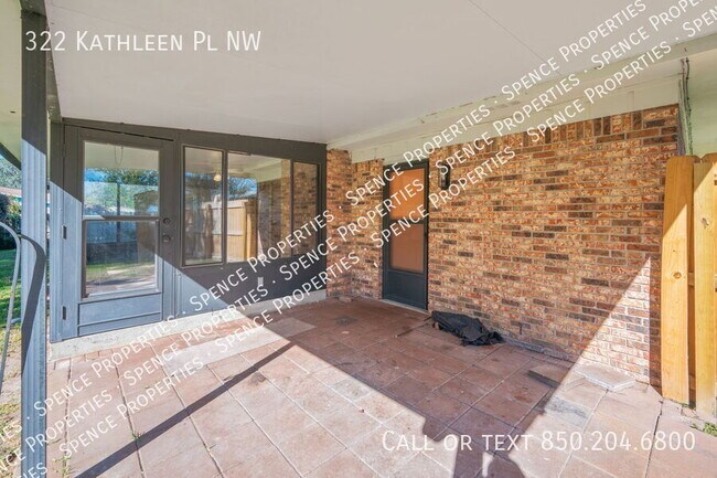 Building Photo - 322 Kathleen Pl NW