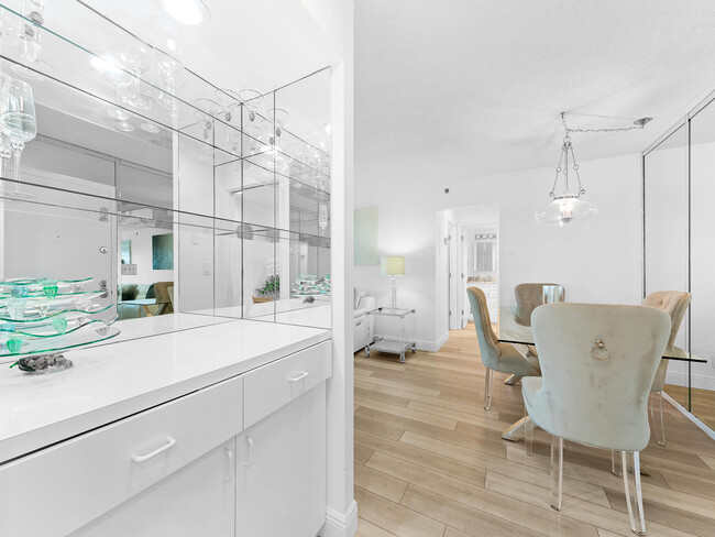 Building Photo - 3301 S Ocean Blvd