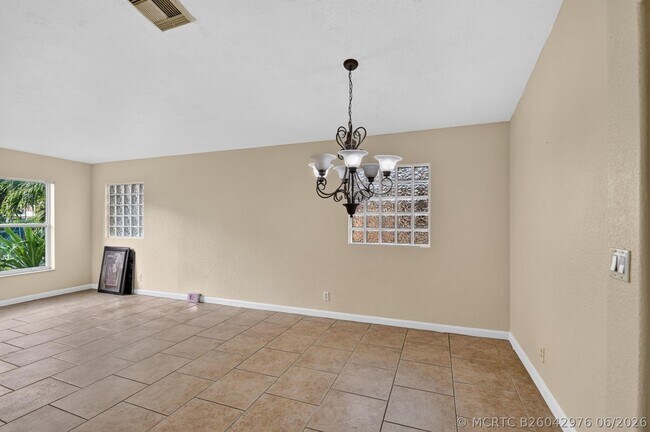 Building Photo - 1107 Big Torch St