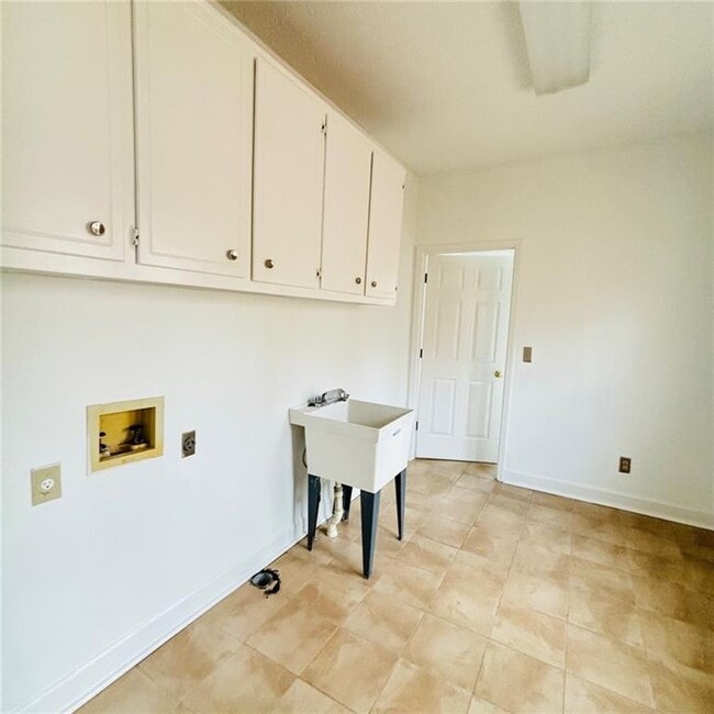 Building Photo - 3775 Belle Glade Trail SW