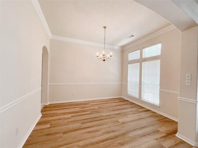 Building Photo - 1523 Turret Crown Dr