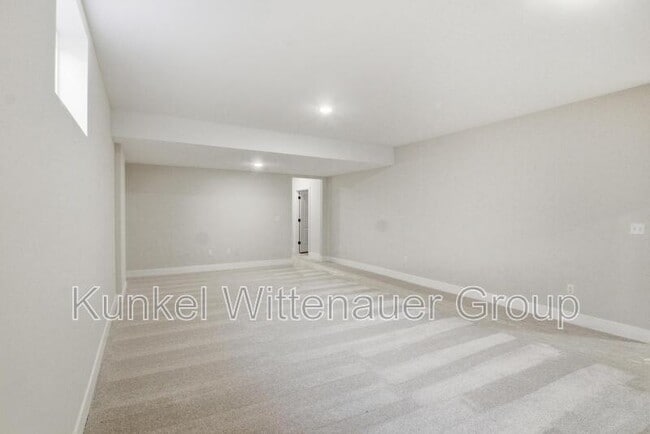 Building Photo - 829 Bushwood Way