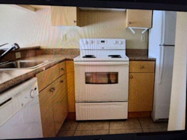 Building Photo - 1007 Lake Terry Dr