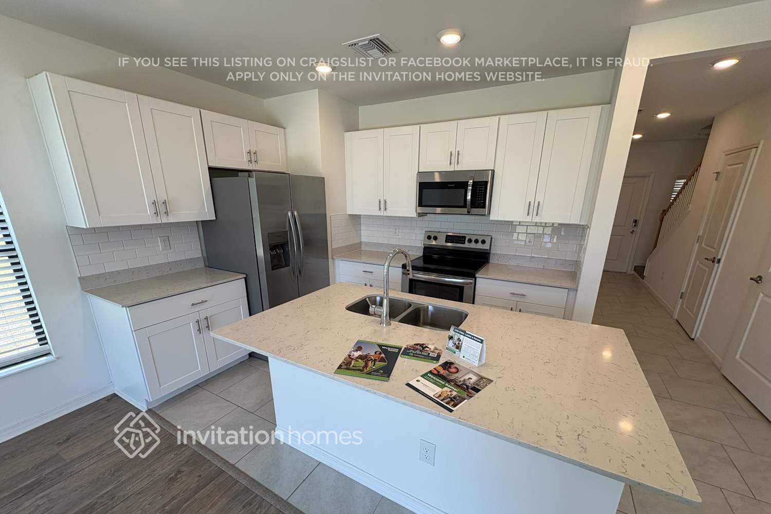 Building Photo - 2041 E Landings Wy