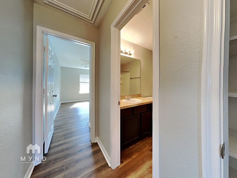 Building Photo - 3303 Allington Ct