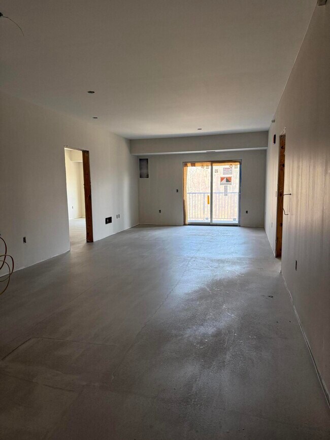 Building Photo - 2645 Burton Rd