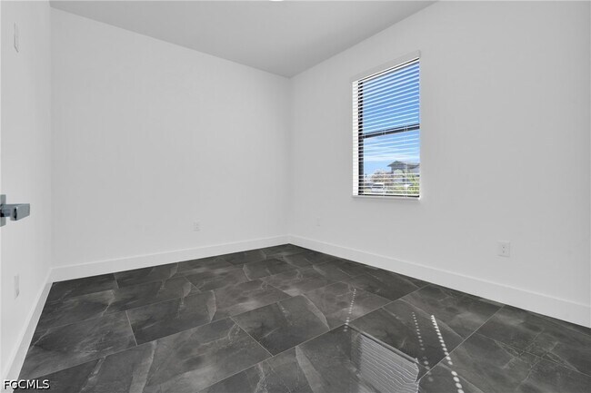 Building Photo - 111 Harry Ave S