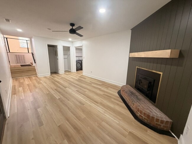 Building Photo - 139 Ingleside Dr