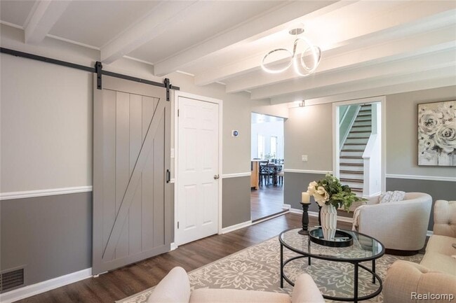 Building Photo - 1834 Fairview St