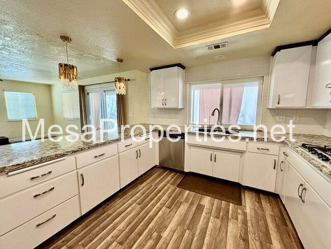 Building Photo - 12820 Santa Anita Trail