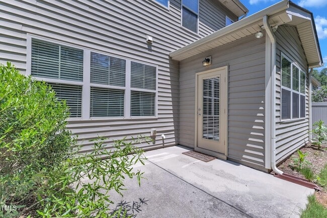 Building Photo - 211 Westgrove Ct