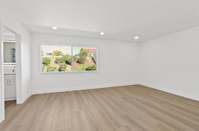 Building Photo - 21525 Vía Pepita