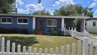 Building Photo - 4 Bedroom, 2 bath in Orlando. Fenced in ya...