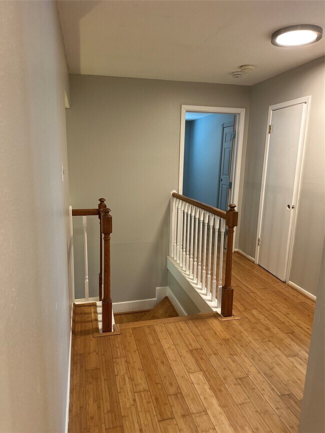 Building Photo - 3411 Stoney Oak Dr