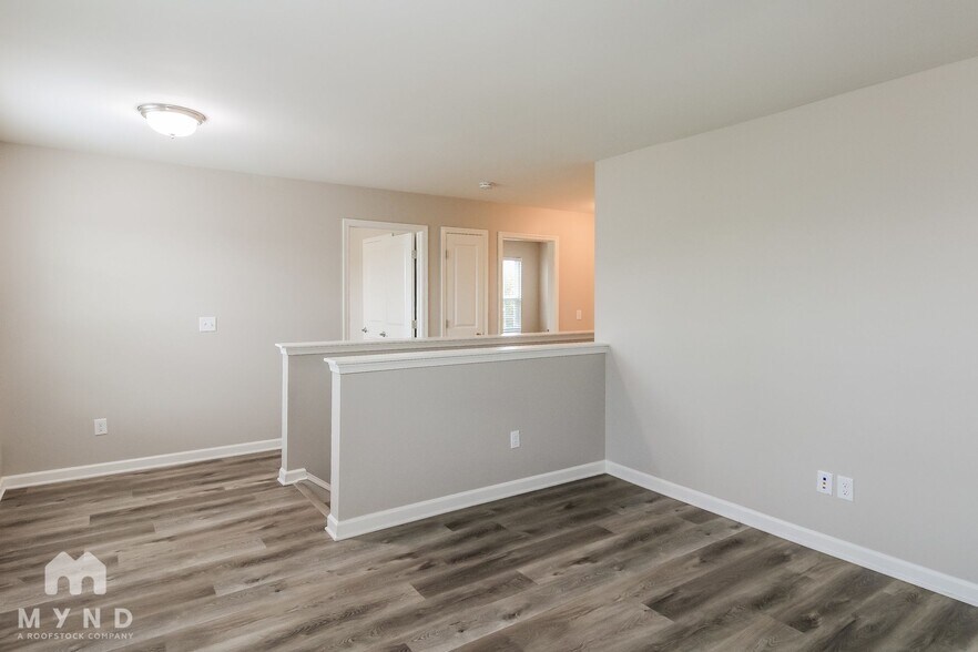 Building Photo - 2212 Pearwick Ct