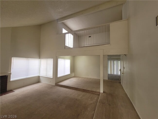 Building Photo - 4760 Woodridge Rd