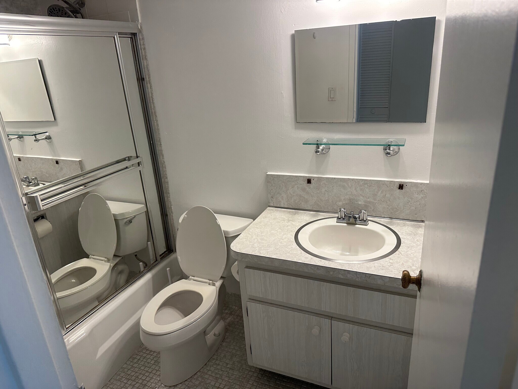 Building Photo - 999 Brickell Bay Dr