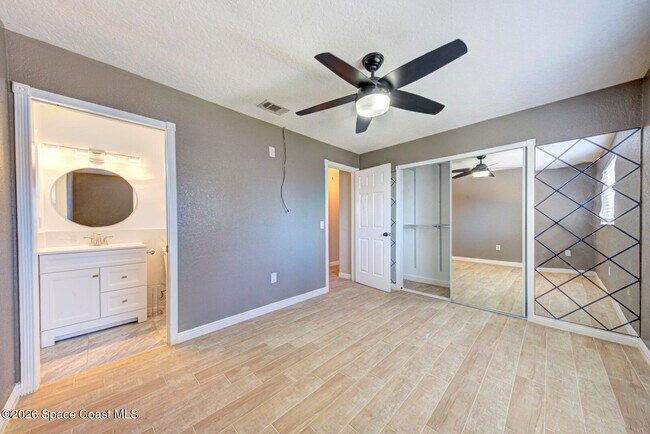 Building Photo - 2610 Via Napoli Ct