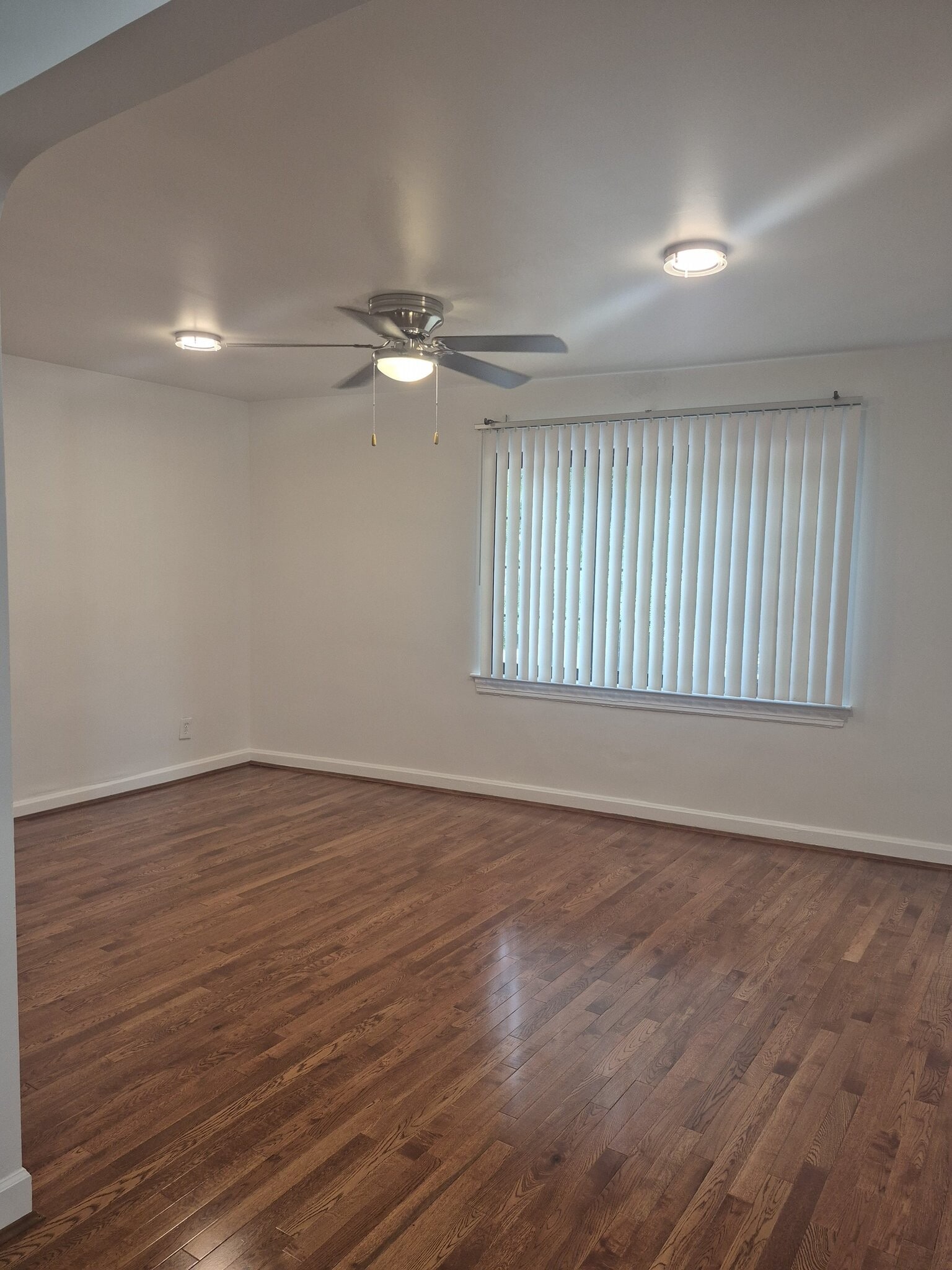 Building Photo - 2063 Beechmont Ave