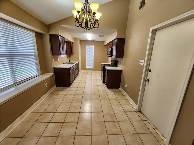 Building Photo - 1314 Mossridge Dr