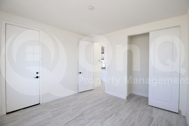 Building Photo - 22536 W Huntington Dr