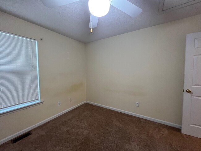 Building Photo - 2477 Nugget Ln