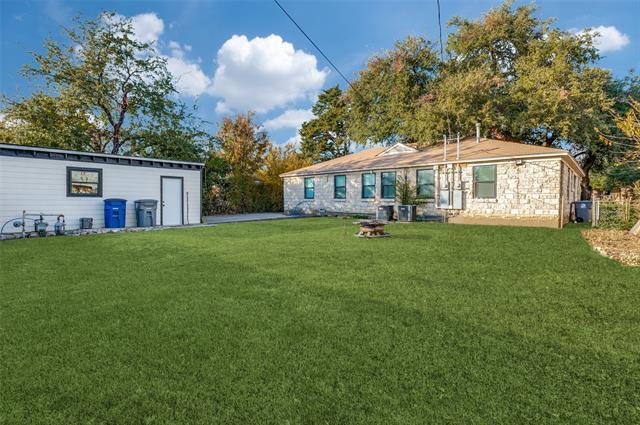 Building Photo - 4922 W University Blvd