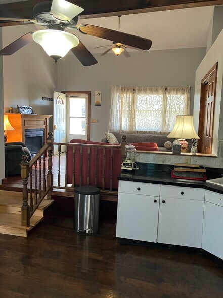 Building Photo - 43 Shasta Dr