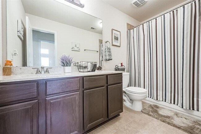 Building Photo - 17122 Amarose Dr