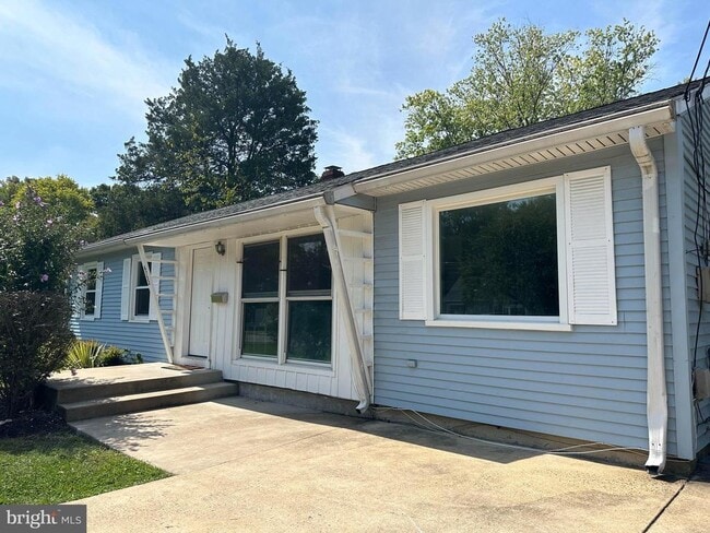 Primary Photo - 6732 Harrison Ln