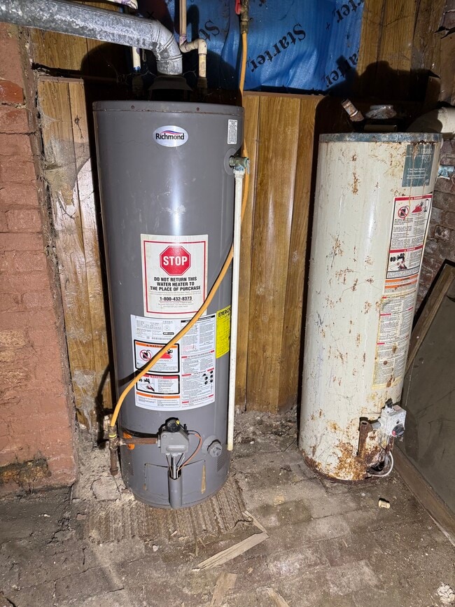 Building Photo - 512 Powell St