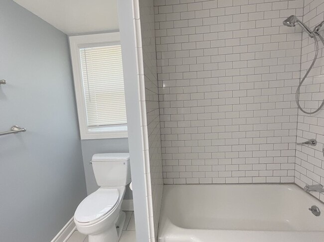 Building Photo - LEASING