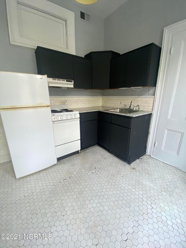 Building Photo - 202 S 3rd St