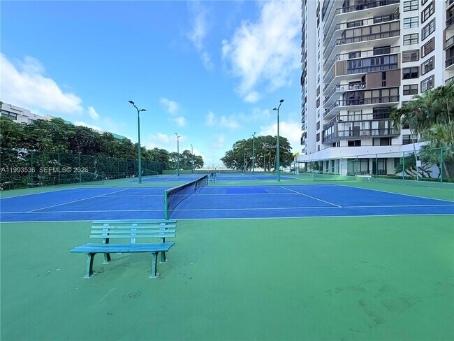 Building Photo - 2333 Brickell Ave