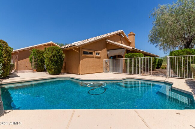 Building Photo - 17303 E Caliente Dr