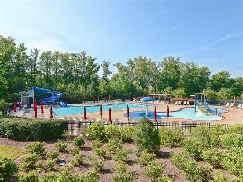 Building Photo - 5940 Weddington Dr