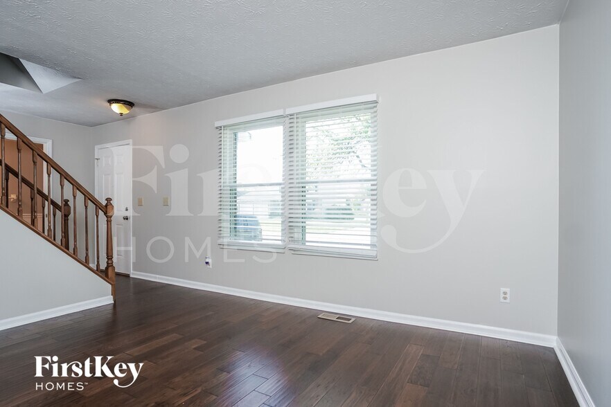 Building Photo - 6806 Spring Arbor Dr