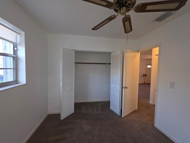 Building Photo - 231 Hibiscus St