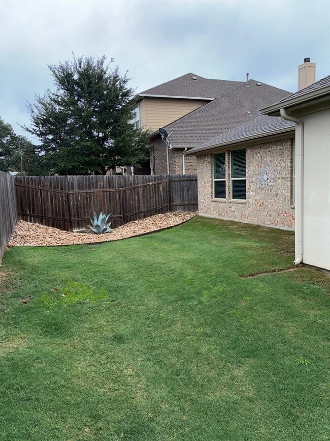 Building Photo - 509 Fair Oaks Dr