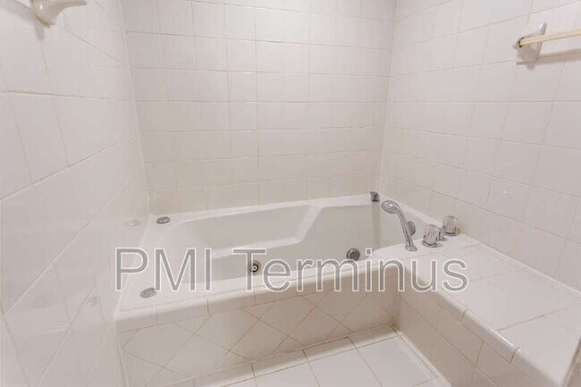 Building Photo - 2672 Moss Ln