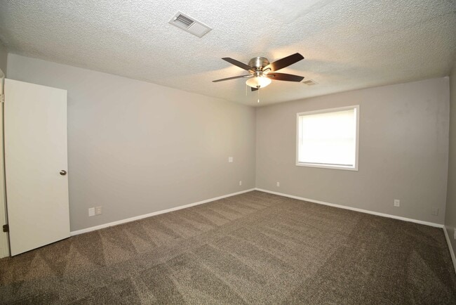 Building Photo - 2485 S 127th E Ave